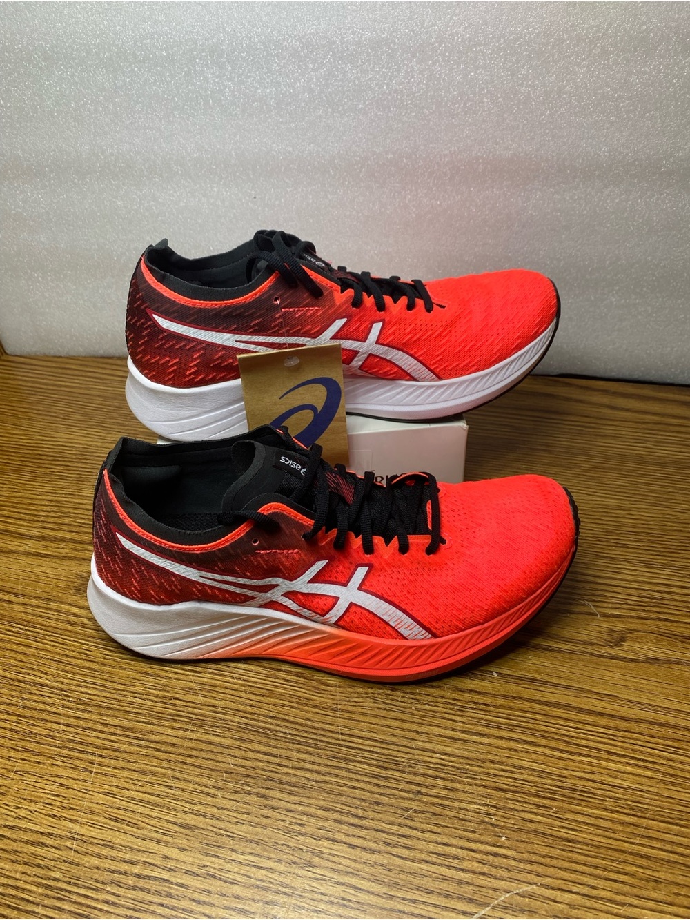 Asics Magic Speed Red Orange White Running Shoes Sneaker 1011B026 Size 7.5 New